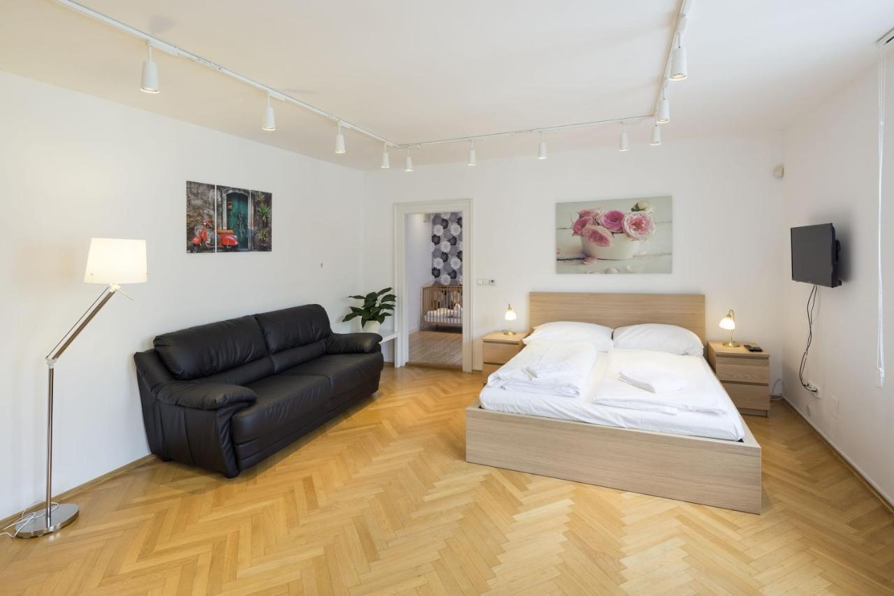 Aparthotel Capital - Wenceslas Square