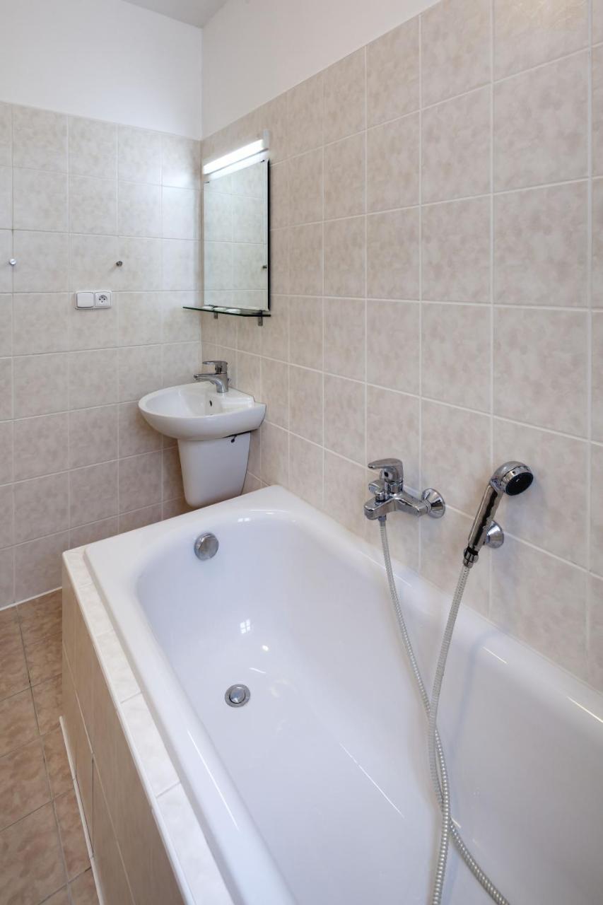 Aparthotel Capital - Wenceslas Square 3*