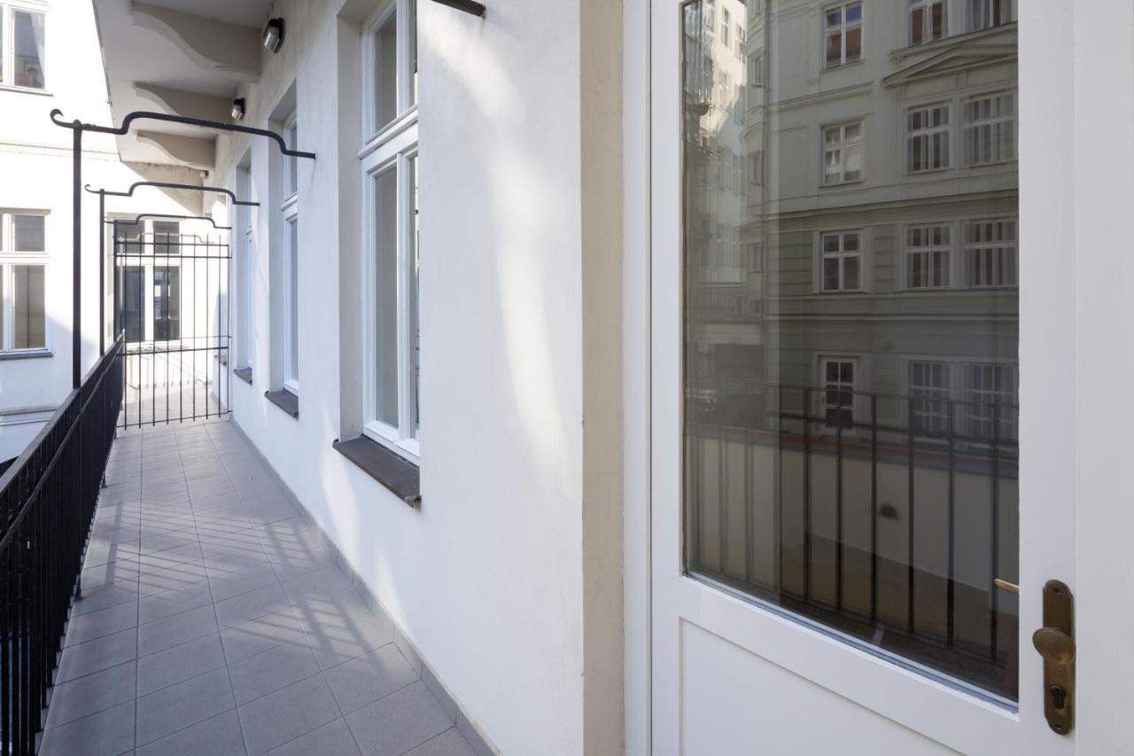 Capital - Wenceslas Square Aparthotel 3*